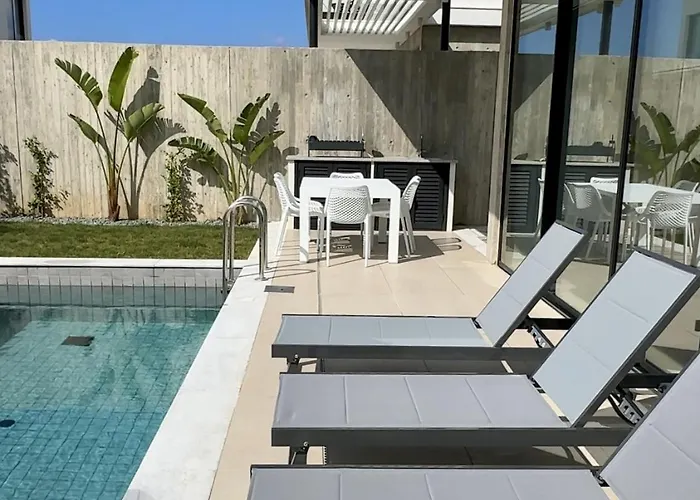 Villa Elysian Blue 2 *